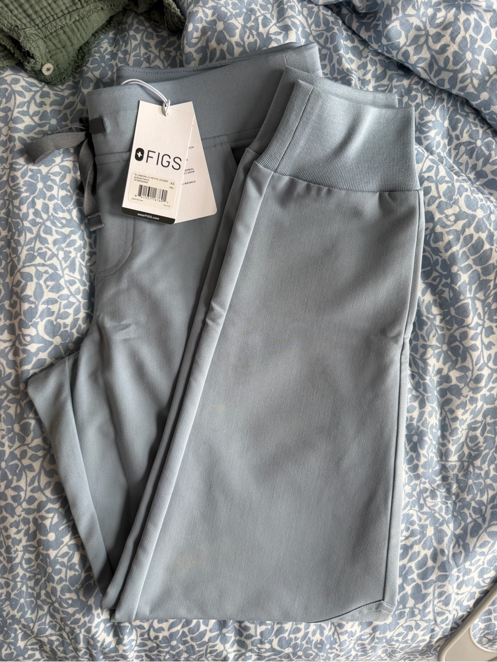 Figs Women's Light Gray-Blue Stretch Track Pants
